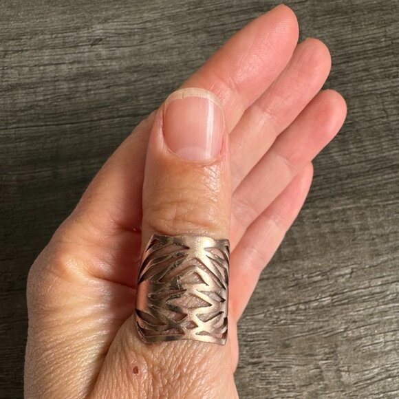 Y2K Boho Rose Gold-Tone Adjustable Statement Ring – Cutout Wide Band - Picture 7 of 16